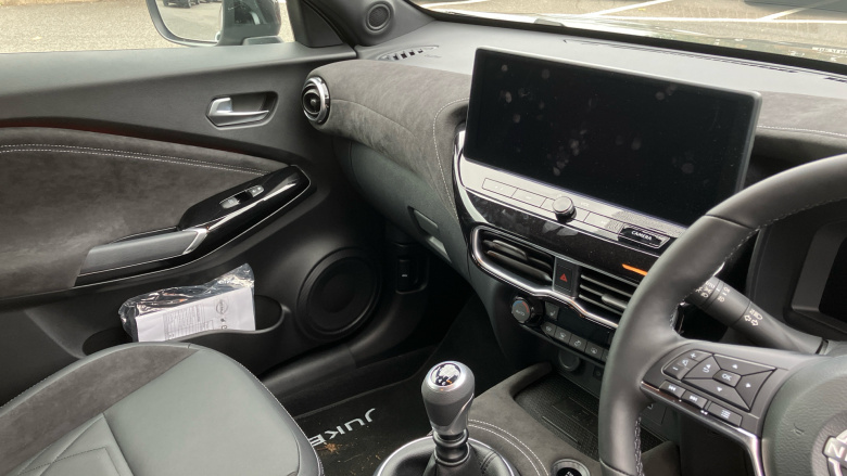 Nissan Juke 1.0 DiG-T Tekna+ 5dr Petrol Hatchback